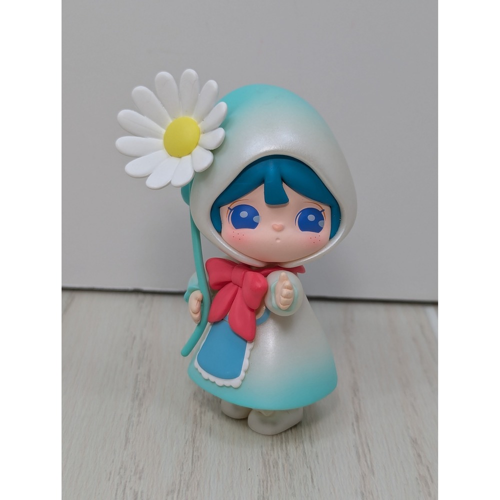 Rolife Suri Go Outing Series Pick Flowers Figure Daisy Flower Blue White Hood